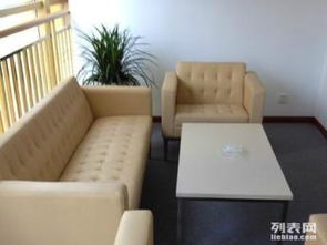 重慶辦公家具廠一站式采購(gòu) 文件柜、辦公桌、老板桌、會(huì)議桌、屏風(fēng)隔斷工位、沙發(fā)茶幾與前臺(tái)